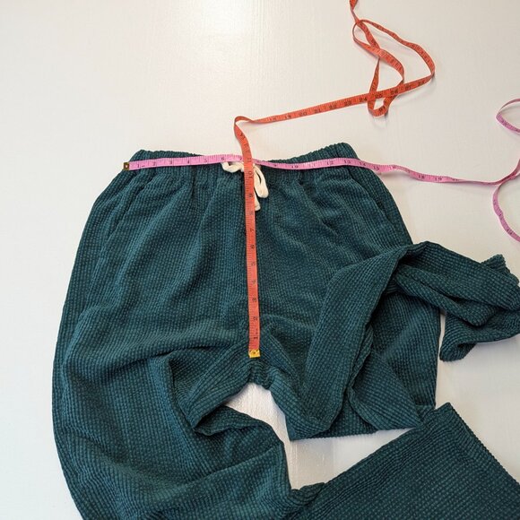 Forever 21 NWT Green Corduroy Pants and Gray Graphic Sweatshirt Size Small - Picture 7 of 16